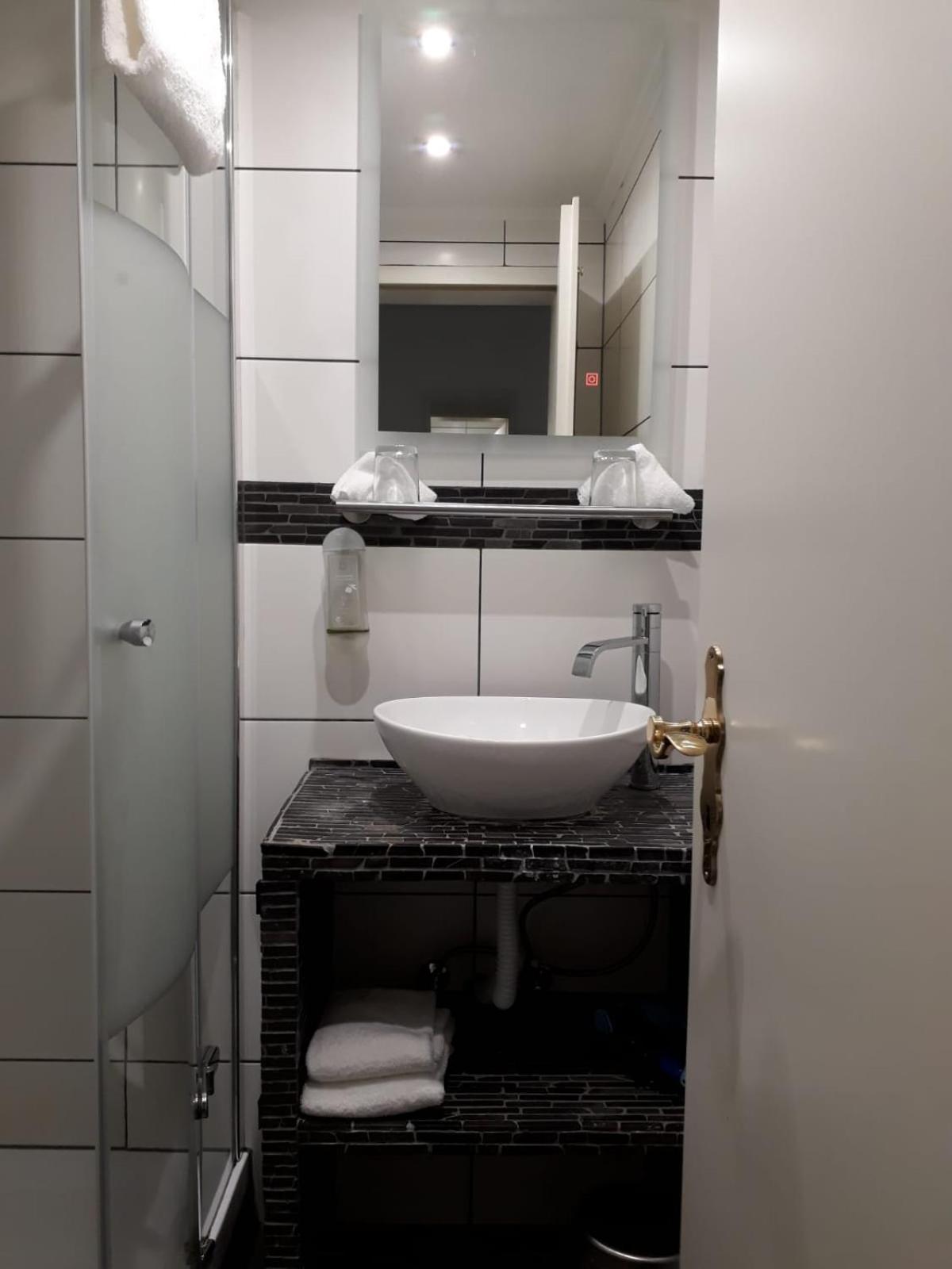 באד אמס Hotel Restaurant Adria Kroatien מראה חיצוני תמונה